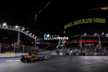 2024-11-22 - 04 NORRIS Lando (gbr), McLaren F1 Team MCL38, action during the Formula 1 Heineken Silver Las Vegas Grand Prix 2024, 22th round of the 2024 Formula One World Championship from November 21 to 23, 2024 on the Las Vegas Strip Circuit, in Las Vegas, United States of America - F1 - LAS VEGAS GRAND PRIX 2024 - FORMULA 1 - MOTORS