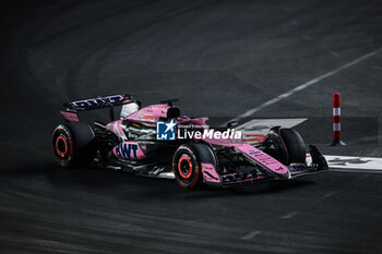 2024-11-22 - 31 OCON Esteban (fra), Alpine F1 Team A524, action during the Formula 1 Heineken Silver Las Vegas Grand Prix 2024, 22th round of the 2024 Formula One World Championship from November 21 to 23, 2024 on the Las Vegas Strip Circuit, in Las Vegas, United States of America - F1 - LAS VEGAS GRAND PRIX 2024 - FORMULA 1 - MOTORS