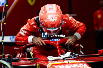 2024-11-22 - SAINZ Carlos (spa), Scuderia Ferrari SF-24, portrait during the Formula 1 Heineken Silver Las Vegas Grand Prix 2024, 22th round of the 2024 Formula One World Championship from November 21 to 23, 2024 on the Las Vegas Strip Circuit, in Las Vegas, United States of America - F1 - LAS VEGAS GRAND PRIX 2024 - FORMULA 1 - MOTORS