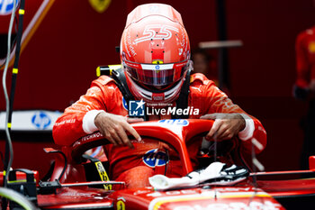 2024-11-22 - SAINZ Carlos (spa), Scuderia Ferrari SF-24, portrait during the Formula 1 Heineken Silver Las Vegas Grand Prix 2024, 22th round of the 2024 Formula One World Championship from November 21 to 23, 2024 on the Las Vegas Strip Circuit, in Las Vegas, United States of America - F1 - LAS VEGAS GRAND PRIX 2024 - FORMULA 1 - MOTORS