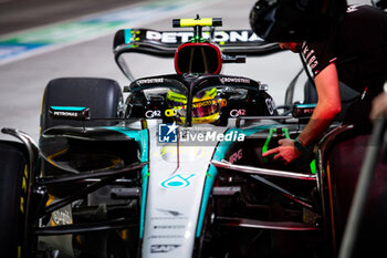 2024-11-22 - HAMILTON Lewis (gbr), Mercedes AMG F1 Team W15, portrait during the Formula 1 Heineken Silver Las Vegas Grand Prix 2024, 22th round of the 2024 Formula One World Championship from November 21 to 23, 2024 on the Las Vegas Strip Circuit, in Las Vegas, United States of America - F1 - LAS VEGAS GRAND PRIX 2024 - FORMULA 1 - MOTORS