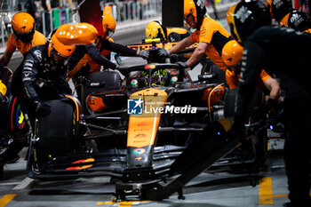 2024-11-22 - 04 NORRIS Lando (gbr), McLaren F1 Team MCL38, pitlane, during the Formula 1 Heineken Silver Las Vegas Grand Prix 2024, 22th round of the 2024 Formula One World Championship from November 21 to 23, 2024 on the Las Vegas Strip Circuit, in Las Vegas, United States of America - F1 - LAS VEGAS GRAND PRIX 2024 - FORMULA 1 - MOTORS