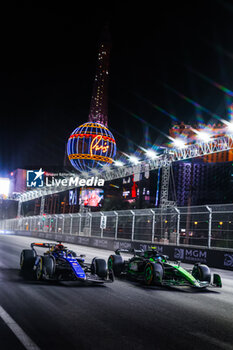 2024-11-22 - 23 ALBON Alexander (tha), Williams Racing FW45, 24 ZHOU Guanyu (chi), Stake F1 Team Kick Sauber C44, action during the Formula 1 Heineken Silver Las Vegas Grand Prix 2024, 22th round of the 2024 Formula One World Championship from November 21 to 23, 2024 on the Las Vegas Strip Circuit, in Las Vegas, United States of America - F1 - LAS VEGAS GRAND PRIX 2024 - FORMULA 1 - MOTORS