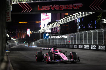 2024-11-22 - 31 OCON Esteban (fra), Alpine F1 Team A524, action during the Formula 1 Heineken Silver Las Vegas Grand Prix 2024, 22th round of the 2024 Formula One World Championship from November 21 to 23, 2024 on the Las Vegas Strip Circuit, in Las Vegas, United States of America - F1 - LAS VEGAS GRAND PRIX 2024 - FORMULA 1 - MOTORS