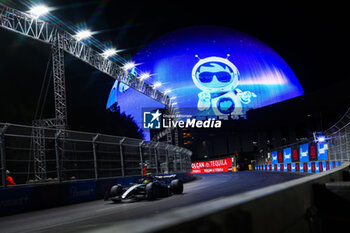 2024-11-22 - 44 HAMILTON Lewis (gbr), Mercedes AMG F1 Team W15, action during the Formula 1 Heineken Silver Las Vegas Grand Prix 2024, 22th round of the 2024 Formula One World Championship from November 21 to 23, 2024 on the Las Vegas Strip Circuit, in Las Vegas, United States of America - F1 - LAS VEGAS GRAND PRIX 2024 - FORMULA 1 - MOTORS