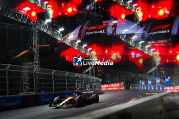 2024-11-22 - 81 PIASTRI Oscar (aus), McLaren F1 Team MCL38, action during the Formula 1 Heineken Silver Las Vegas Grand Prix 2024, 22th round of the 2024 Formula One World Championship from November 21 to 23, 2024 on the Las Vegas Strip Circuit, in Las Vegas, United States of America - F1 - LAS VEGAS GRAND PRIX 2024 - FORMULA 1 - MOTORS