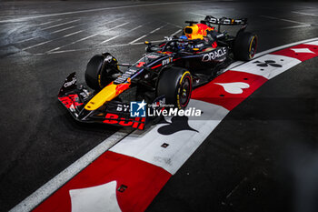 2024-11-22 - 01 VERSTAPPEN Max (nld), Red Bull Racing RB20, action during the Formula 1 Heineken Silver Las Vegas Grand Prix 2024, 22th round of the 2024 Formula One World Championship from November 21 to 23, 2024 on the Las Vegas Strip Circuit, in Las Vegas, United States of America - F1 - LAS VEGAS GRAND PRIX 2024 - FORMULA 1 - MOTORS