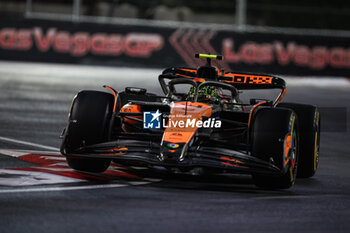 2024-11-22 - 04 NORRIS Lando (gbr), McLaren F1 Team MCL38, action during the Formula 1 Heineken Silver Las Vegas Grand Prix 2024, 22th round of the 2024 Formula One World Championship from November 21 to 23, 2024 on the Las Vegas Strip Circuit, in Las Vegas, United States of America - F1 - LAS VEGAS GRAND PRIX 2024 - FORMULA 1 - MOTORS