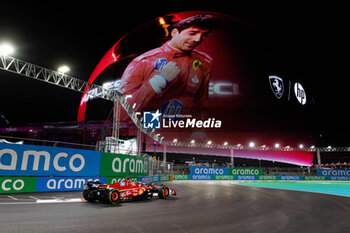 2024-11-22 - 55 SAINZ Carlos (spa), Scuderia Ferrari SF-24, action during the Formula 1 Heineken Silver Las Vegas Grand Prix 2024, 22th round of the 2024 Formula One World Championship from November 21 to 23, 2024 on the Las Vegas Strip Circuit, in Las Vegas, United States of America - F1 - LAS VEGAS GRAND PRIX 2024 - FORMULA 1 - MOTORS