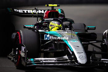 2024-11-22 - 44 HAMILTON Lewis (gbr), Mercedes AMG F1 Team W15, action during the Formula 1 Heineken Silver Las Vegas Grand Prix 2024, 22th round of the 2024 Formula One World Championship from November 21 to 23, 2024 on the Las Vegas Strip Circuit, in Las Vegas, United States of America - F1 - LAS VEGAS GRAND PRIX 2024 - FORMULA 1 - MOTORS