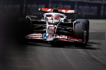 2024-11-22 - 20 MAGNUSSEN Kevin (den), Haas F1 Team VF-24 Ferrari, action during the Formula 1 Heineken Silver Las Vegas Grand Prix 2024, 22th round of the 2024 Formula One World Championship from November 21 to 23, 2024 on the Las Vegas Strip Circuit, in Las Vegas, United States of America - F1 - LAS VEGAS GRAND PRIX 2024 - FORMULA 1 - MOTORS