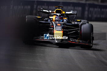 2024-11-22 - 01 VERSTAPPEN Max (nld), Red Bull Racing RB20, action during the Formula 1 Heineken Silver Las Vegas Grand Prix 2024, 22th round of the 2024 Formula One World Championship from November 21 to 23, 2024 on the Las Vegas Strip Circuit, in Las Vegas, United States of America - F1 - LAS VEGAS GRAND PRIX 2024 - FORMULA 1 - MOTORS