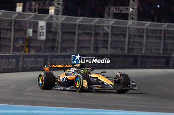 2024-11-22 - 04 NORRIS Lando (gbr), McLaren F1 Team MCL38, action during the Formula 1 Heineken Silver Las Vegas Grand Prix 2024, 22th round of the 2024 Formula One World Championship from November 21 to 23, 2024 on the Las Vegas Strip Circuit, in Las Vegas, United States of America - F1 - LAS VEGAS GRAND PRIX 2024 - FORMULA 1 - MOTORS