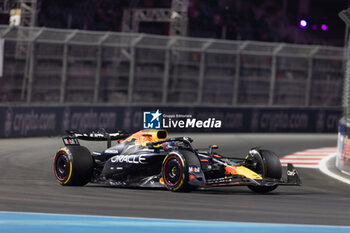 2024-11-22 - 01 VERSTAPPEN Max (nld), Red Bull Racing RB20, action during the Formula 1 Heineken Silver Las Vegas Grand Prix 2024, 22th round of the 2024 Formula One World Championship from November 21 to 23, 2024 on the Las Vegas Strip Circuit, in Las Vegas, United States of America - F1 - LAS VEGAS GRAND PRIX 2024 - FORMULA 1 - MOTORS