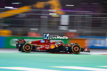 2024-11-22 - 55 SAINZ Carlos (spa), Scuderia Ferrari SF-24, action during the Formula 1 Heineken Silver Las Vegas Grand Prix 2024, 22th round of the 2024 Formula One World Championship from November 21 to 23, 2024 on the Las Vegas Strip Circuit, in Las Vegas, United States of America - F1 - LAS VEGAS GRAND PRIX 2024 - FORMULA 1 - MOTORS