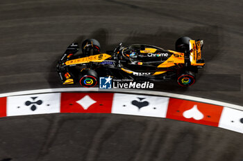 2024-11-22 - 81 PIASTRI Oscar (aus), McLaren F1 Team MCL38, action during the Formula 1 Heineken Silver Las Vegas Grand Prix 2024, 22th round of the 2024 Formula One World Championship from November 21 to 23, 2024 on the Las Vegas Strip Circuit, in Las Vegas, United States of America - F1 - LAS VEGAS GRAND PRIX 2024 - FORMULA 1 - MOTORS