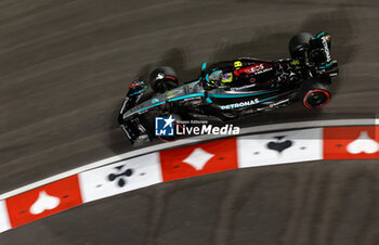 2024-11-22 - 44 HAMILTON Lewis (gbr), Mercedes AMG F1 Team W15, action during the Formula 1 Heineken Silver Las Vegas Grand Prix 2024, 22th round of the 2024 Formula One World Championship from November 21 to 23, 2024 on the Las Vegas Strip Circuit, in Las Vegas, United States of America - F1 - LAS VEGAS GRAND PRIX 2024 - FORMULA 1 - MOTORS