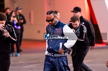 2024-11-23 - HAMILTON Lewis (gbr), Mercedes AMG F1 Team W15, portrait during the Formula 1 Heineken Silver Las Vegas Grand Prix 2024, 22th round of the 2024 Formula One World Championship from November 21 to 23, 2024 on the Las Vegas Strip Circuit, in Las Vegas, United States of America - F1 - LAS VEGAS GRAND PRIX 2024 - FORMULA 1 - MOTORS