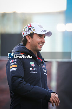 2024-11-23 - PEREZ Sergio (mex), Red Bull Racing RB20, portrait during the Formula 1 Heineken Silver Las Vegas Grand Prix 2024, 22th round of the 2024 Formula One World Championship from November 21 to 23, 2024 on the Las Vegas Strip Circuit, in Las Vegas, United States of America - F1 - LAS VEGAS GRAND PRIX 2024 - FORMULA 1 - MOTORS