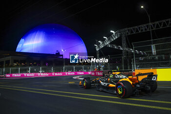 2024-11-23 - 04 NORRIS Lando (gbr), McLaren F1 Team MCL38, action during the Formula 1 Heineken Silver Las Vegas Grand Prix 2024, 22th round of the 2024 Formula One World Championship from November 21 to 23, 2024 on the Las Vegas Strip Circuit, in Las Vegas, United States of America - F1 - LAS VEGAS GRAND PRIX 2024 - FORMULA 1 - MOTORS