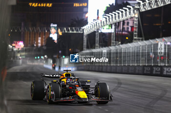 2024-11-23 - 01 VERSTAPPEN Max (nld), Red Bull Racing RB20, action during the Formula 1 Heineken Silver Las Vegas Grand Prix 2024, 22th round of the 2024 Formula One World Championship from November 21 to 23, 2024 on the Las Vegas Strip Circuit, in Las Vegas, United States of America - F1 - LAS VEGAS GRAND PRIX 2024 - FORMULA 1 - MOTORS