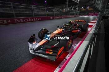 2024-11-23 - 04 NORRIS Lando (gbr), McLaren F1 Team MCL38, action during the Formula 1 Heineken Silver Las Vegas Grand Prix 2024, 22th round of the 2024 Formula One World Championship from November 21 to 23, 2024 on the Las Vegas Strip Circuit, in Las Vegas, United States of America - F1 - LAS VEGAS GRAND PRIX 2024 - FORMULA 1 - MOTORS