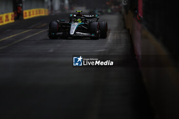 2024-11-23 - 44 HAMILTON Lewis (gbr), Mercedes AMG F1 Team W15, action during the Formula 1 Heineken Silver Las Vegas Grand Prix 2024, 22th round of the 2024 Formula One World Championship from November 21 to 23, 2024 on the Las Vegas Strip Circuit, in Las Vegas, United States of America - F1 - LAS VEGAS GRAND PRIX 2024 - FORMULA 1 - MOTORS