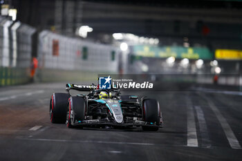 2024-11-23 - 44 HAMILTON Lewis (gbr), Mercedes AMG F1 Team W15, action during the Formula 1 Heineken Silver Las Vegas Grand Prix 2024, 22th round of the 2024 Formula One World Championship from November 21 to 23, 2024 on the Las Vegas Strip Circuit, in Las Vegas, United States of America - F1 - LAS VEGAS GRAND PRIX 2024 - FORMULA 1 - MOTORS