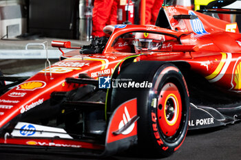 2024-11-23 - SAINZ Carlos (spa), Scuderia Ferrari SF-24, portrait during the Formula 1 Heineken Silver Las Vegas Grand Prix 2024, 22th round of the 2024 Formula One World Championship from November 21 to 23, 2024 on the Las Vegas Strip Circuit, in Las Vegas, United States of America - F1 - LAS VEGAS GRAND PRIX 2024 - FORMULA 1 - MOTORS