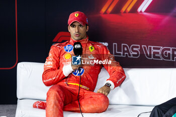 2024-11-23 - SAINZ Carlos (spa), Scuderia Ferrari SF-24, portrait during the Formula 1 Heineken Silver Las Vegas Grand Prix 2024, 22th round of the 2024 Formula One World Championship from November 21 to 23, 2024 on the Las Vegas Strip Circuit, in Las Vegas, United States of America - F1 - LAS VEGAS GRAND PRIX 2024 - FORMULA 1 - MOTORS