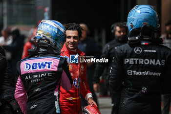 2024-11-23 - SAINZ Carlos (spa), Scuderia Ferrari SF-24, portrait GASLY Pierre (fra), Alpine F1 Team A524, portrait RUSSELL George (gbr), Mercedes AMG F1 Team W15, portrait during the Formula 1 Heineken Silver Las Vegas Grand Prix 2024, 22th round of the 2024 Formula One World Championship from November 21 to 23, 2024 on the Las Vegas Strip Circuit, in Las Vegas, United States of America - F1 - LAS VEGAS GRAND PRIX 2024 - FORMULA 1 - MOTORS