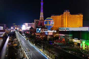 2024-11-23 - 81 PIASTRI Oscar (aus), McLaren F1 Team MCL38, action during the Formula 1 Heineken Silver Las Vegas Grand Prix 2024, 22th round of the 2024 Formula One World Championship from November 21 to 23, 2024 on the Las Vegas Strip Circuit, in Las Vegas, United States of America - F1 - LAS VEGAS GRAND PRIX 2024 - FORMULA 1 - MOTORS