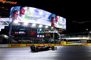 2024-11-23 - 11 PEREZ Sergio (mex), Red Bull Racing RB20, action during the Formula 1 Heineken Silver Las Vegas Grand Prix 2024, 22th round of the 2024 Formula One World Championship from November 21 to 23, 2024 on the Las Vegas Strip Circuit, in Las Vegas, United States of America - F1 - LAS VEGAS GRAND PRIX 2024 - FORMULA 1 - MOTORS