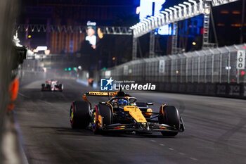 2024-11-23 - 81 PIASTRI Oscar (aus), McLaren F1 Team MCL38, action during the Formula 1 Heineken Silver Las Vegas Grand Prix 2024, 22th round of the 2024 Formula One World Championship from November 21 to 23, 2024 on the Las Vegas Strip Circuit, in Las Vegas, United States of America - F1 - LAS VEGAS GRAND PRIX 2024 - FORMULA 1 - MOTORS