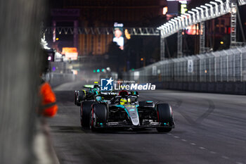 2024-11-23 - 44 HAMILTON Lewis (gbr), Mercedes AMG F1 Team W15, action during the Formula 1 Heineken Silver Las Vegas Grand Prix 2024, 22th round of the 2024 Formula One World Championship from November 21 to 23, 2024 on the Las Vegas Strip Circuit, in Las Vegas, United States of America - F1 - LAS VEGAS GRAND PRIX 2024 - FORMULA 1 - MOTORS