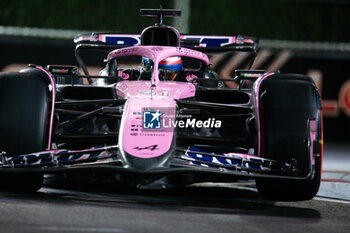 2024-11-23 - 31 OCON Esteban (fra), Alpine F1 Team A524, action during the Formula 1 Heineken Silver Las Vegas Grand Prix 2024, 22th round of the 2024 Formula One World Championship from November 21 to 23, 2024 on the Las Vegas Strip Circuit, in Las Vegas, United States of America - F1 - LAS VEGAS GRAND PRIX 2024 - FORMULA 1 - MOTORS