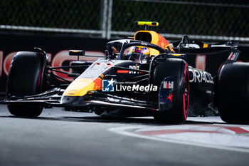 2024-11-23 - 11 PEREZ Sergio (mex), Red Bull Racing RB20, action during the Formula 1 Heineken Silver Las Vegas Grand Prix 2024, 22th round of the 2024 Formula One World Championship from November 21 to 23, 2024 on the Las Vegas Strip Circuit, in Las Vegas, United States of America - F1 - LAS VEGAS GRAND PRIX 2024 - FORMULA 1 - MOTORS