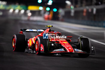 2024-11-23 - 55 SAINZ Carlos (spa), Scuderia Ferrari SF-24, action during the Formula 1 Heineken Silver Las Vegas Grand Prix 2024, 22th round of the 2024 Formula One World Championship from November 21 to 23, 2024 on the Las Vegas Strip Circuit, in Las Vegas, United States of America - F1 - LAS VEGAS GRAND PRIX 2024 - FORMULA 1 - MOTORS