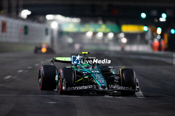 2024-11-23 - 14 ALONSO Fernando (spa), Aston Martin F1 Team AMR24, action during the Formula 1 Heineken Silver Las Vegas Grand Prix 2024, 22th round of the 2024 Formula One World Championship from November 21 to 23, 2024 on the Las Vegas Strip Circuit, in Las Vegas, United States of America - F1 - LAS VEGAS GRAND PRIX 2024 - FORMULA 1 - MOTORS