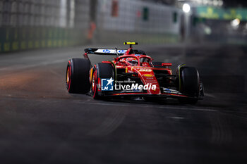 2024-11-23 - 55 SAINZ Carlos (spa), Scuderia Ferrari SF-24, action during the Formula 1 Heineken Silver Las Vegas Grand Prix 2024, 22th round of the 2024 Formula One World Championship from November 21 to 23, 2024 on the Las Vegas Strip Circuit, in Las Vegas, United States of America - F1 - LAS VEGAS GRAND PRIX 2024 - FORMULA 1 - MOTORS