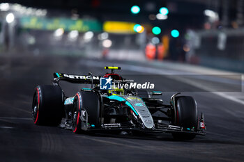 2024-11-23 - 44 HAMILTON Lewis (gbr), Mercedes AMG F1 Team W15, action during the Formula 1 Heineken Silver Las Vegas Grand Prix 2024, 22th round of the 2024 Formula One World Championship from November 21 to 23, 2024 on the Las Vegas Strip Circuit, in Las Vegas, United States of America - F1 - LAS VEGAS GRAND PRIX 2024 - FORMULA 1 - MOTORS