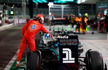 2024-11-23 - SAINZ Carlos (spa), Scuderia Ferrari SF-24, RUSSELL George (gbr), Mercedes AMG F1 Team W15, portrait during the Formula 1 Heineken Silver Las Vegas Grand Prix 2024, 22th round of the 2024 Formula One World Championship from November 21 to 23, 2024 on the Las Vegas Strip Circuit, in Las Vegas, United States of America - F1 - LAS VEGAS GRAND PRIX 2024 - FORMULA 1 - MOTORS