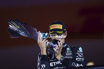 2024-11-24 - RUSSELL George (gbr), Mercedes AMG F1 Team W15, portrait during the Formula 1 Heineken Silver Las Vegas Grand Prix 2024, 22th round of the 2024 Formula One World Championship from November 21 to 23, 2024 on the Las Vegas Strip Circuit, in Las Vegas, United States of America - F1 - LAS VEGAS GRAND PRIX 2024 - FORMULA 1 - MOTORS