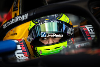 2024-03-02 - HADJAR Isack (fra), Campos Racing, Dallara F2 2024, portrait during the 1st round of the 2024 FIA Formula 2 Championship from February 29 to March 2, 2023 on the Bahrain International Circuit, in Sakhir, Bahrain - AUTO - FORMULA 2 2024 - BAHRAIN - FORMULA 2 - MOTORS