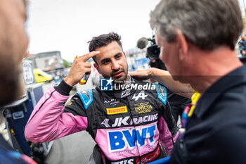 2024-06-22 - MAINI Kush (ind), Invicta Racing, Dallara F2 2024, portrait during the 6th round of the 2024 FIA Formula 2 Championship from June 21 to 23, 2024 on the Circuit de Barcelona-Catalunya, in Montmeló, Spain - AUTO - FORMULA 2 2024 - BARCELONA - FORMULA 2 - MOTORS