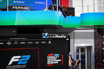 2024-06-22 - CORREA Juan Manuel (usa), DAMS Lucas Oil, Dallara F2 2024, portrait, podium during the 6th round of the 2024 FIA Formula 2 Championship from June 21 to 23, 2024 on the Circuit de Barcelona-Catalunya, in Montmeló, Spain - AUTO - FORMULA 2 2024 - BARCELONA - FORMULA 2 - MOTORS