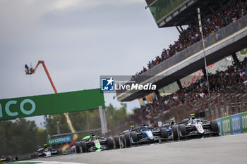 2024-06-23 - 07 CRAWFORD Jak (usa), DAMS Lucas Oil, Dallara F2 2024, 17 ARON Paul (est), Hitech Pulse-Eigt, Dallara F2 2024, action, start, depart, during the 6th round of the 2024 FIA Formula 2 Championship from June 21 to 23, 2024 on the Circuit de Barcelona-Catalunya, in Montmeló, Spain - AUTO - FORMULA 2 2024 - BARCELONA - FORMULA 2 - MOTORS