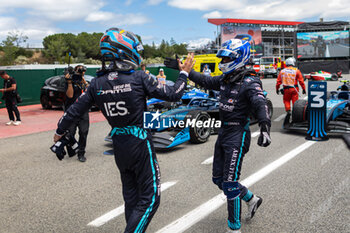 2024-06-23 - CRAWFORD Jak (usa), DAMS Lucas Oil, Dallara F2 2024, CORREA Juan Manuel (usa), DAMS Lucas Oil, Dallara F2 2024, portrait during the 6th round of the 2024 FIA Formula 2 Championship from June 21 to 23, 2024 on the Circuit de Barcelona-Catalunya, in Montmeló, Spain - AUTO - FORMULA 2 2024 - BARCELONA - FORMULA 2 - MOTORS