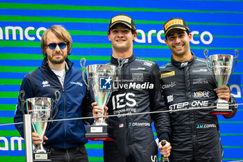 2024-06-23 - CRAWFORD Jak (usa), DAMS Lucas Oil, Dallara F2 2024, CORREA Juan Manuel (usa), DAMS Lucas Oil, Dallara F2 2024, portrait, podium during the 6th round of the 2024 FIA Formula 2 Championship from June 21 to 23, 2024 on the Circuit de Barcelona-Catalunya, in Montmeló, Spain - AUTO - FORMULA 2 2024 - BARCELONA - FORMULA 2 - MOTORS