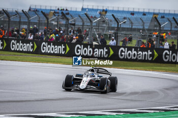 2024-07-05 - 17 ARON Paul (est), Hitech Pulse-Eigt, Dallara F2 2024, action during the 8th round of the 2024 FIA Formula 2 Championship from July 5 to 7, 2024 on the Silverstone Circuit, in Silverstone, United Kingdom - AUTO - FORMULA 2 2024 - SILVERSTONE - FORMULA 2 - MOTORS